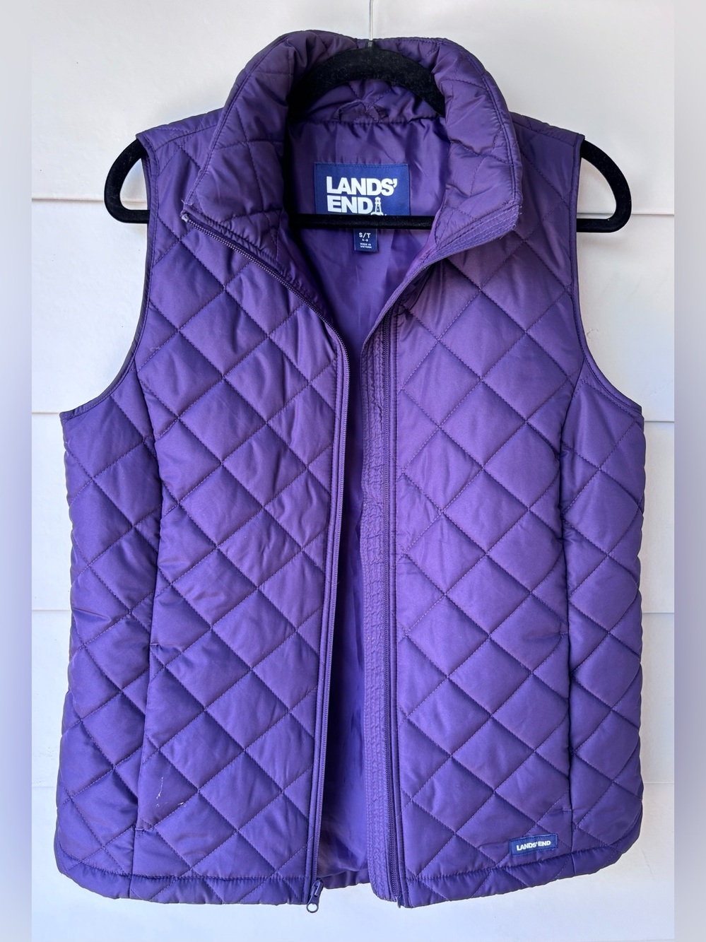 Lands’ End Vest – Blackberry – Size Small Tall